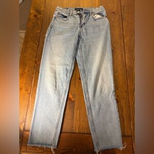 American Eagle Classic Light Blue Straight Leg Women's Jeans